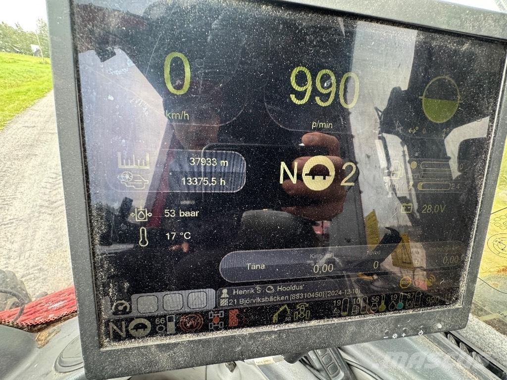 Komatsu 901 收穫機
