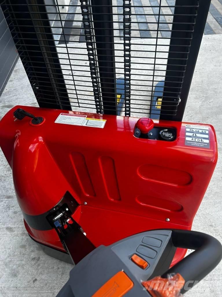 Heli CDD 12 行走控制式堆積機