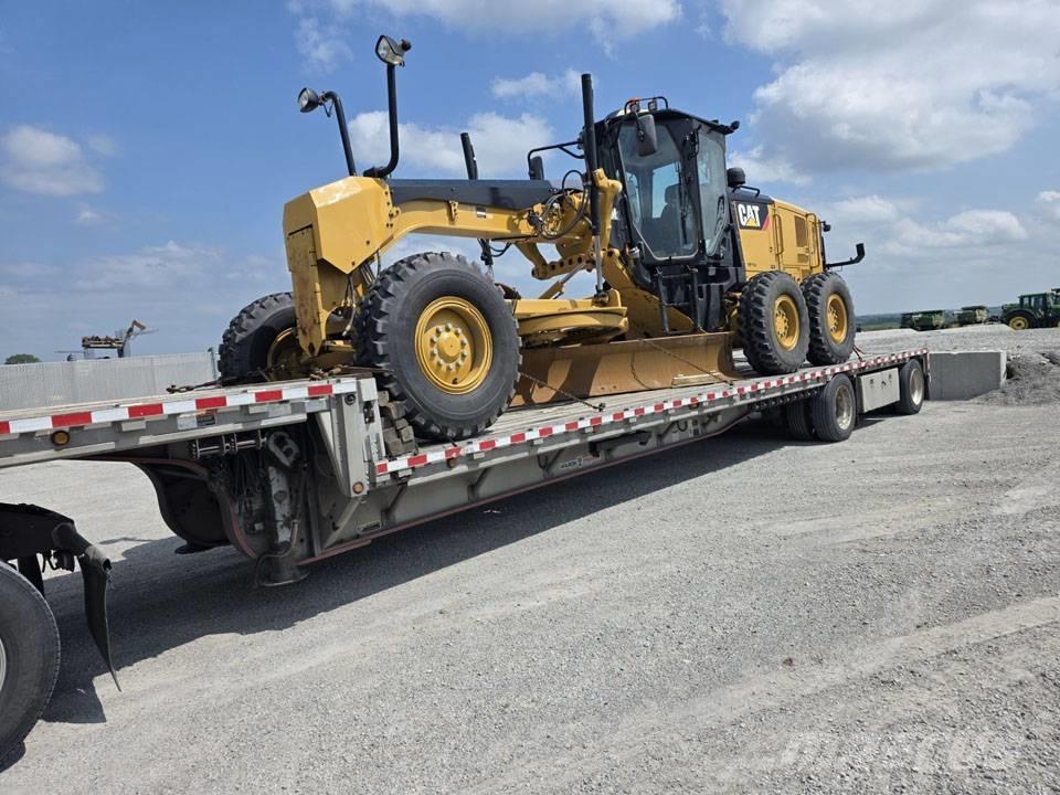 CAT 140 M 2 平土機