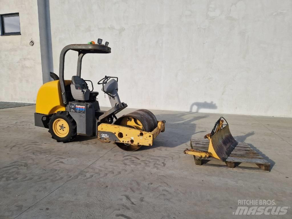 Volvo SD 25 D  R329 單輪滾壓機