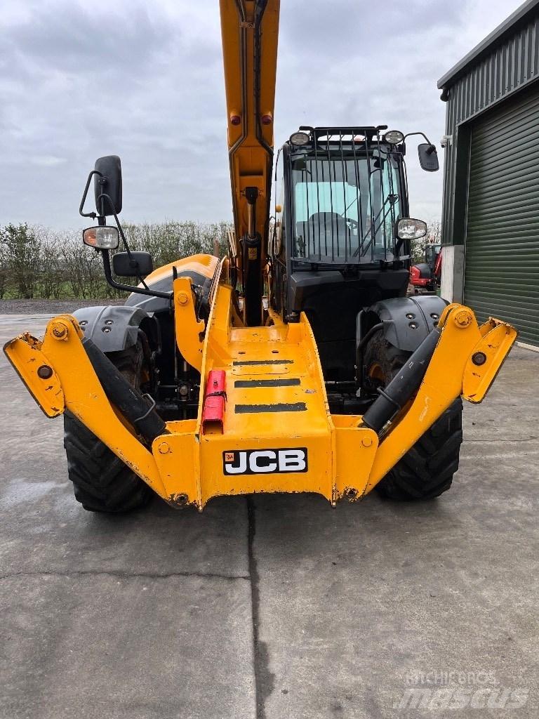 JCB 540-140 伸縮臂操作車