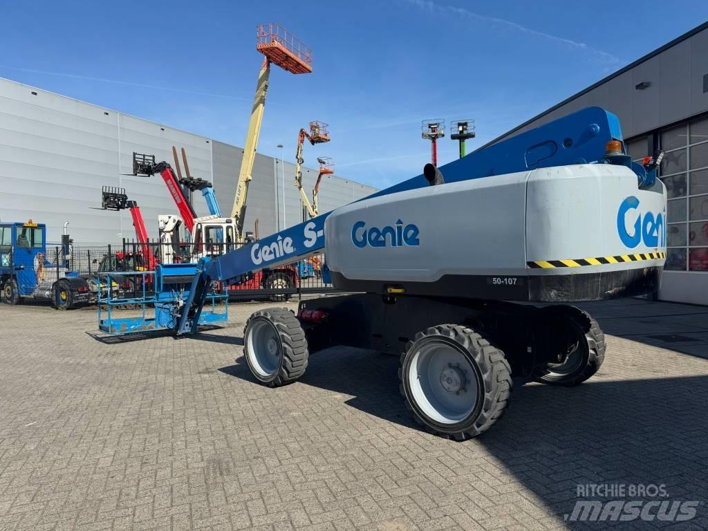 Genie S 65 伸縮臂高空作業車