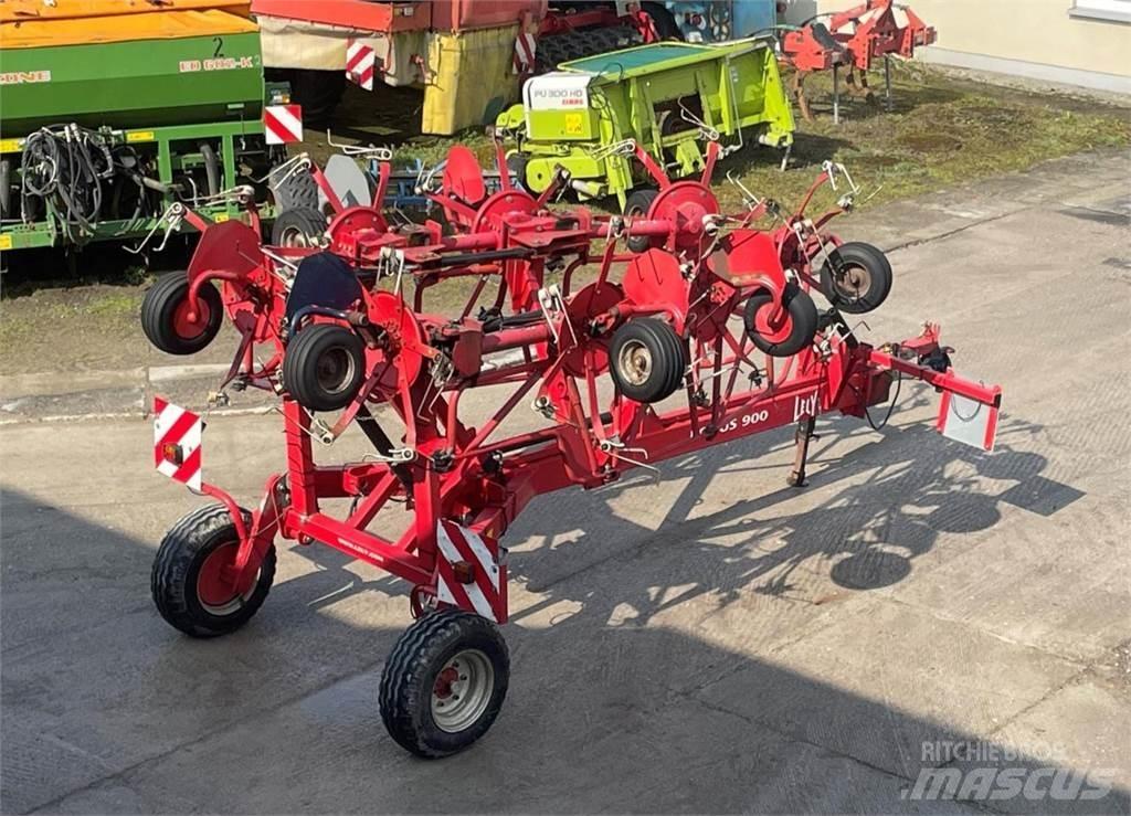 Lely Lotus 900P 耙與翻草機