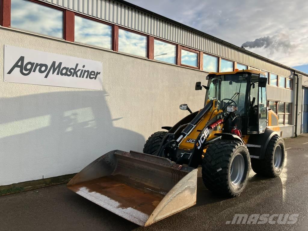 JCB 409 STAGE V - AGRI 小型裝載機