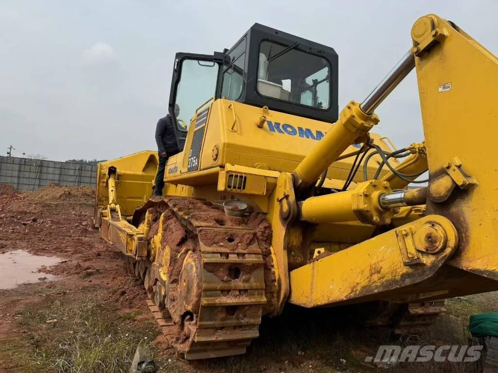 Komatsu D 375 A 履帶推土機