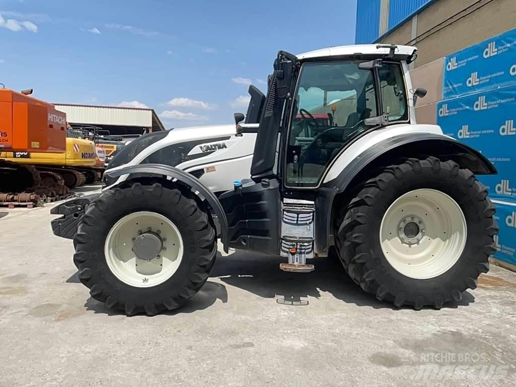 Valtra T174E 曳引機