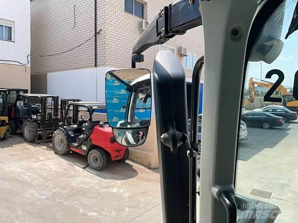 Valtra T174E 曳引機