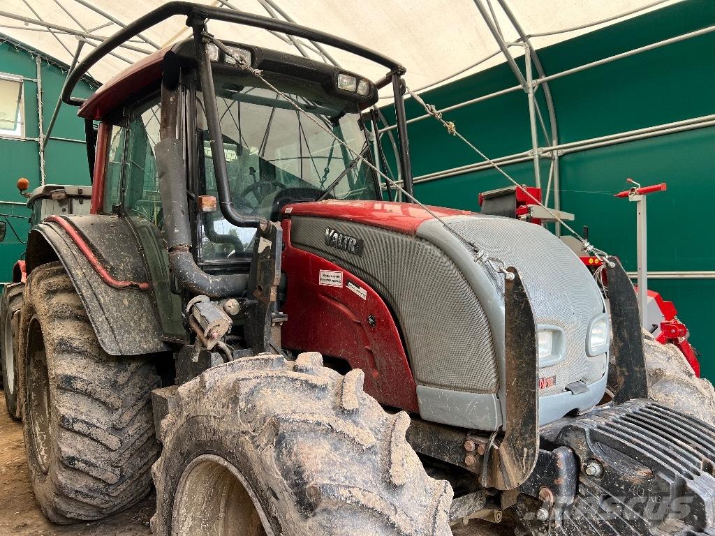 Valtra N 121 林業用曳引機