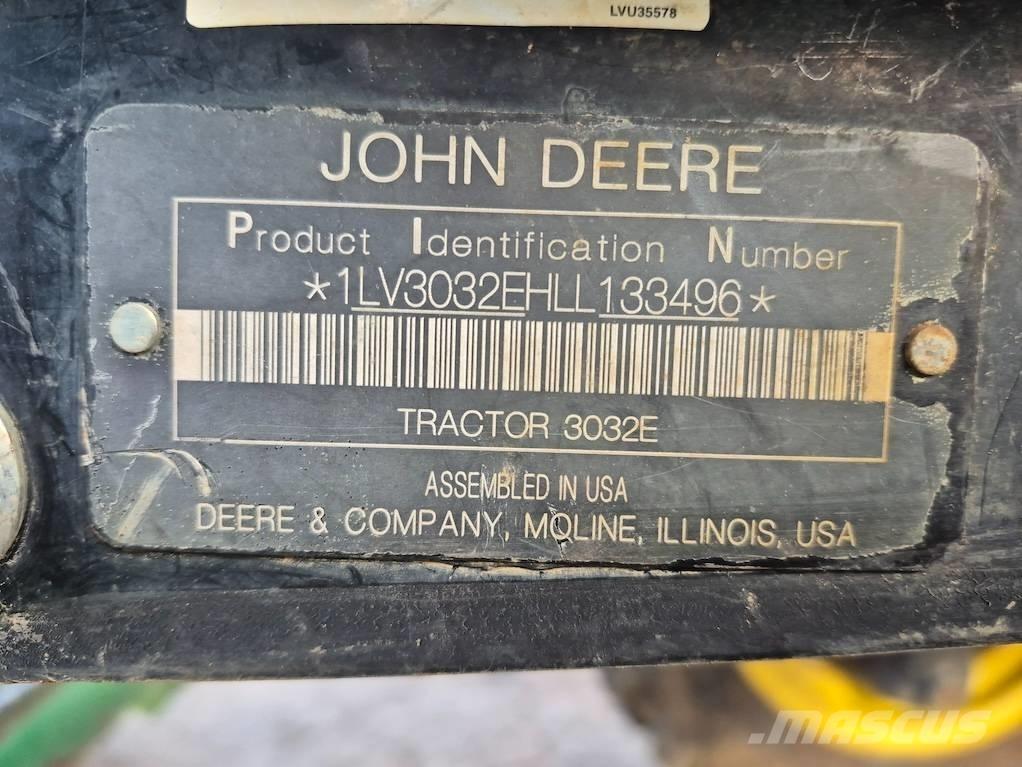 John Deere 3032 E 曳引機
