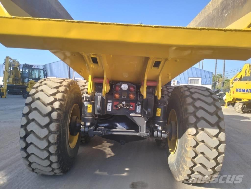 Komatsu HM 300-5EO 鉸接式起吊車