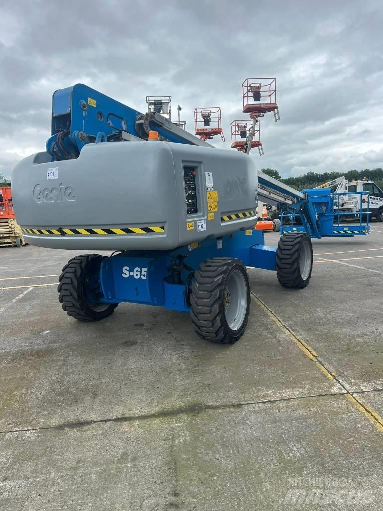 Genie S 65 伸縮臂高空作業車