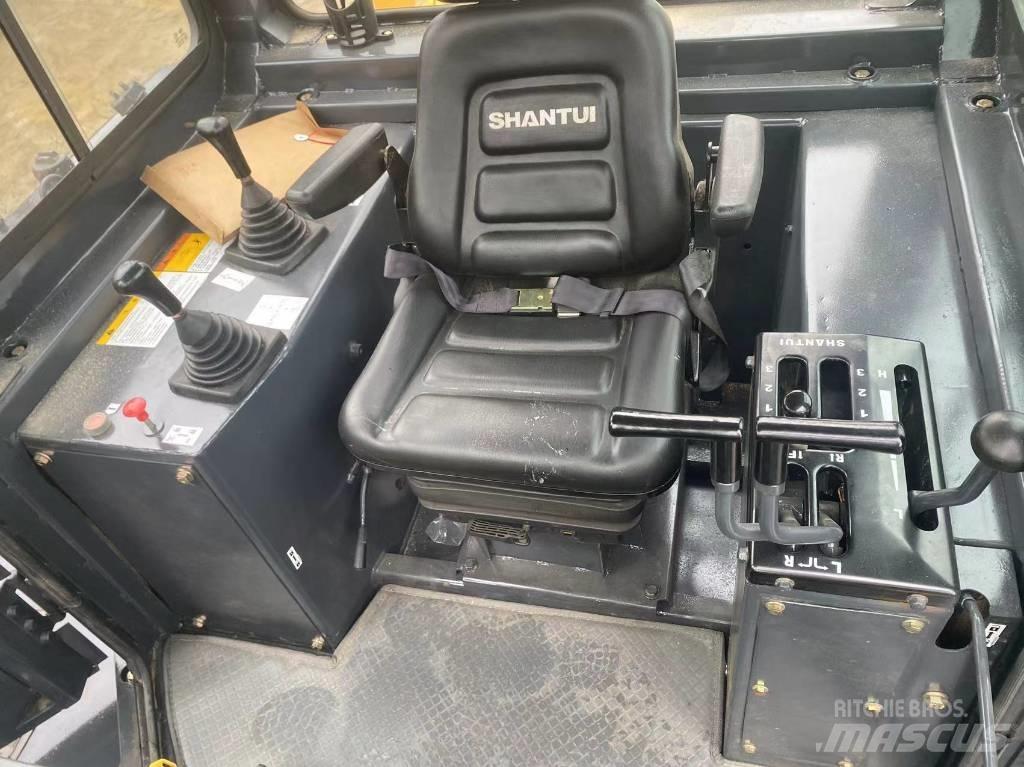 Shantui SD 22 履帶推土機