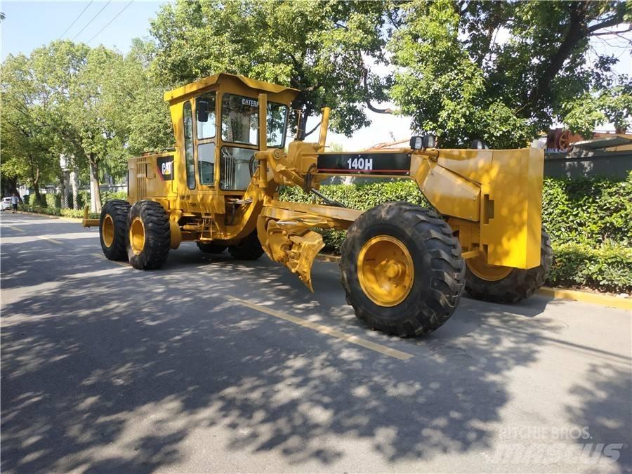 CAT 140 H 平土機