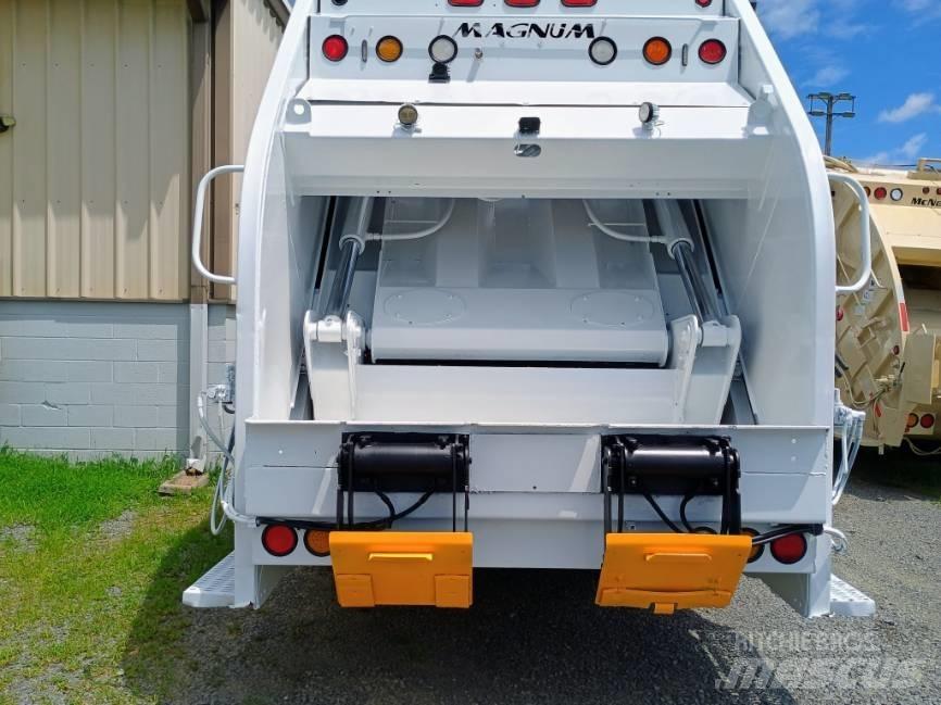 International 7400 垃圾車