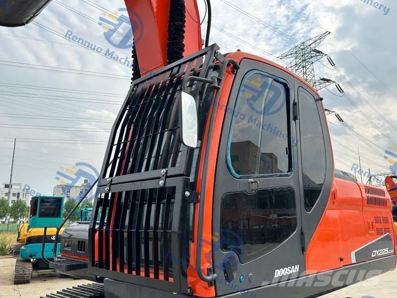 Doosan DX 225 LC-9C 履帶式 挖土機/掘鑿機/挖掘機