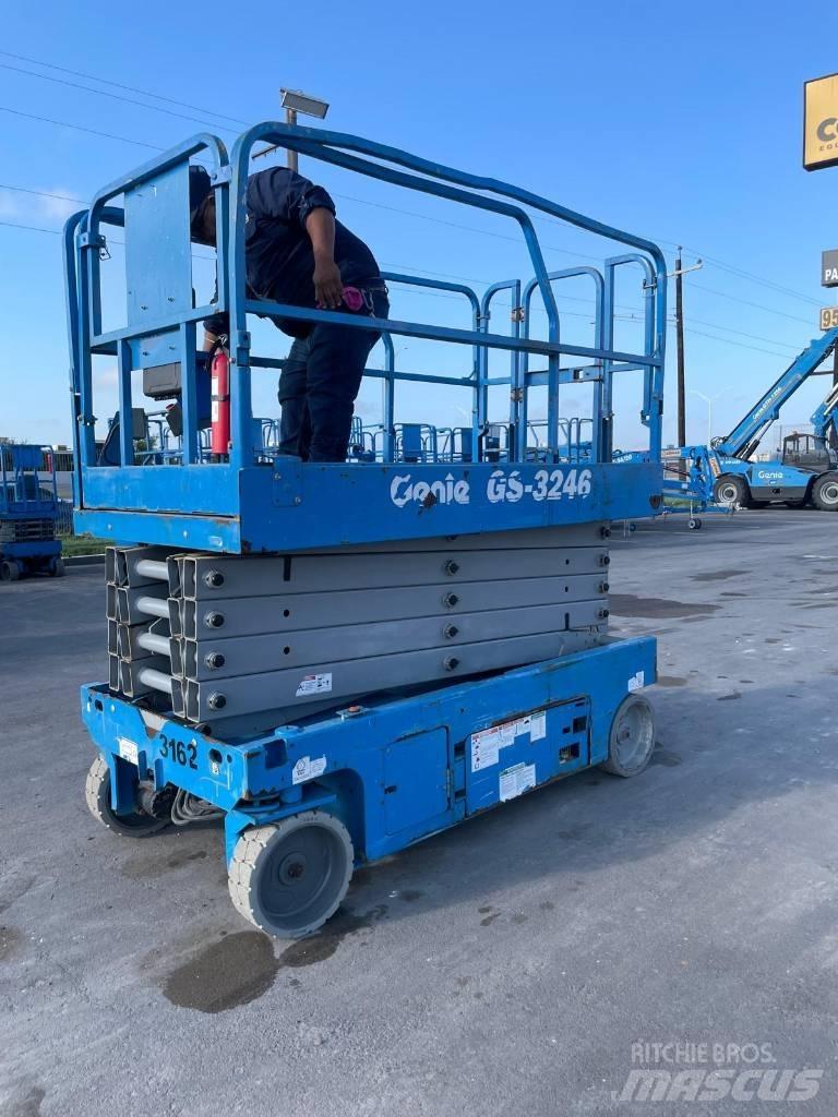 Genie GS 3246 剪式升降機