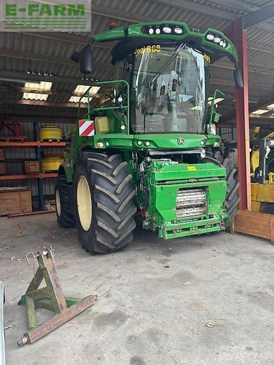 John Deere 8600 自走式飼料採集機
