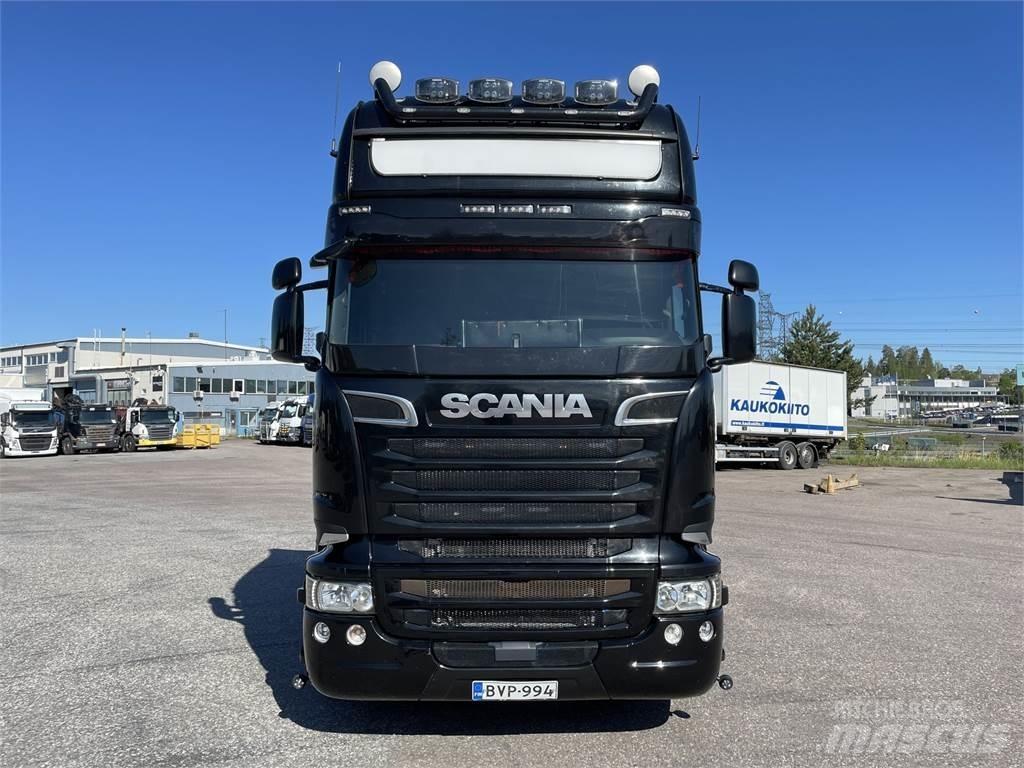 Scania R580 6x4 曳引機組件