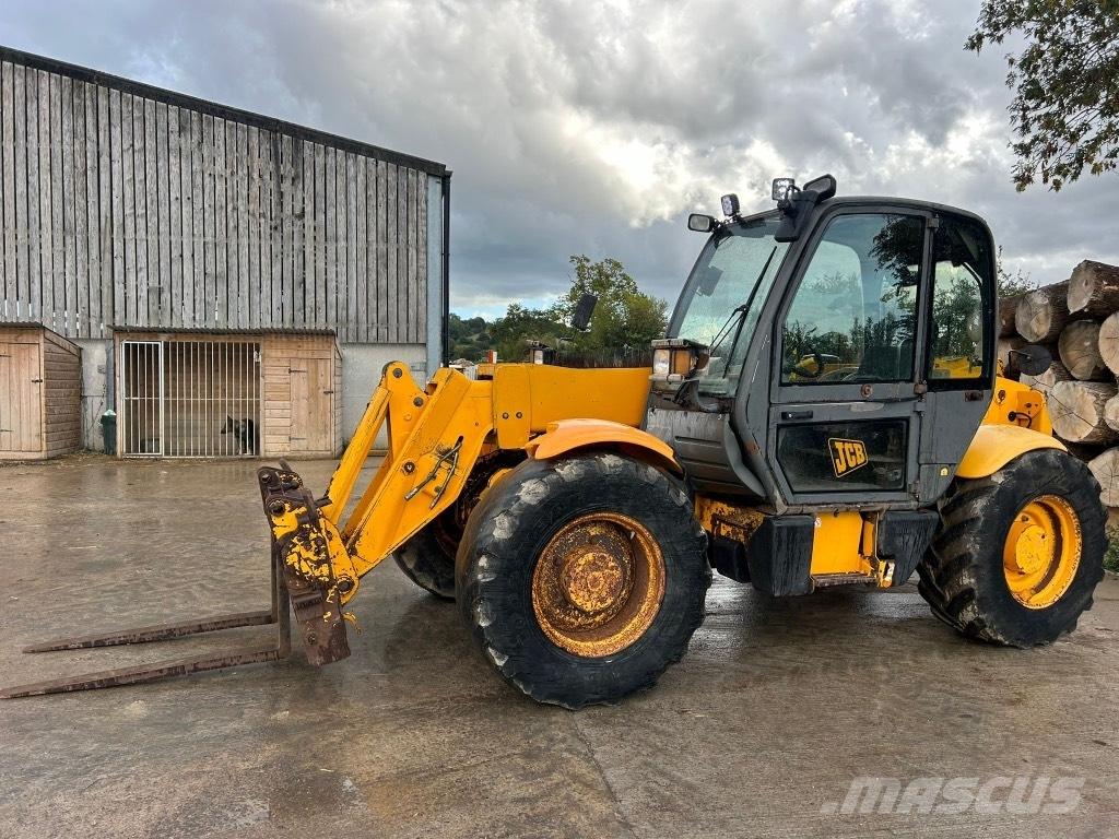 JCB 530-70 伸縮臂操作車