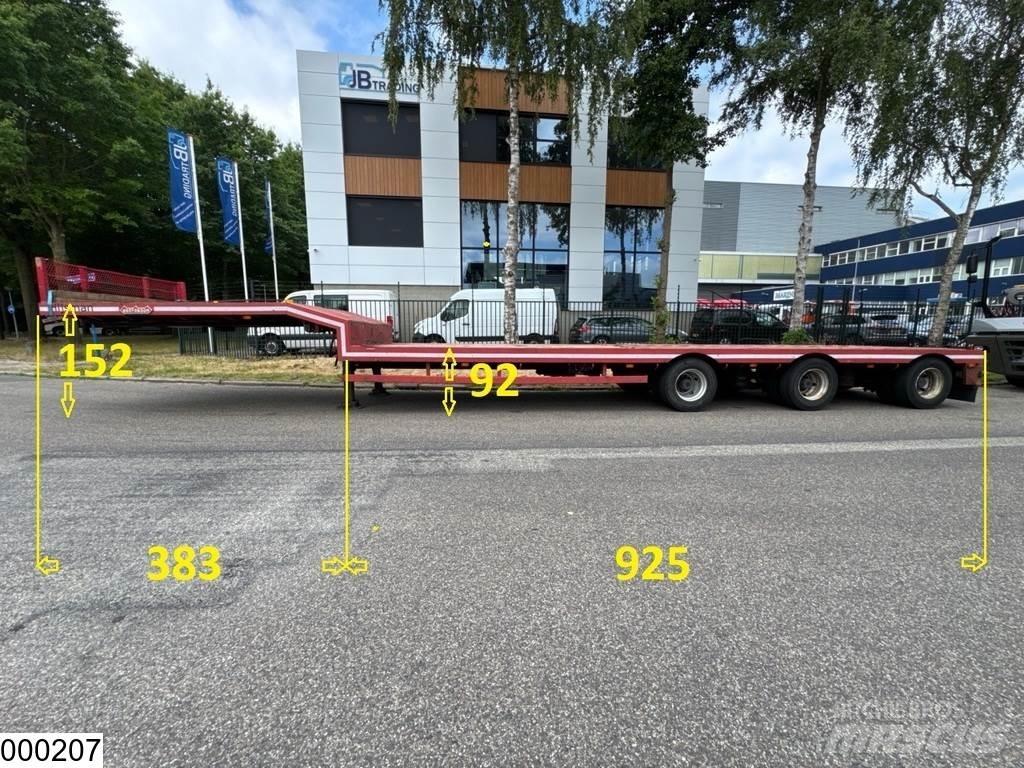 Nooteboom Lowbed 地架式半拖車
