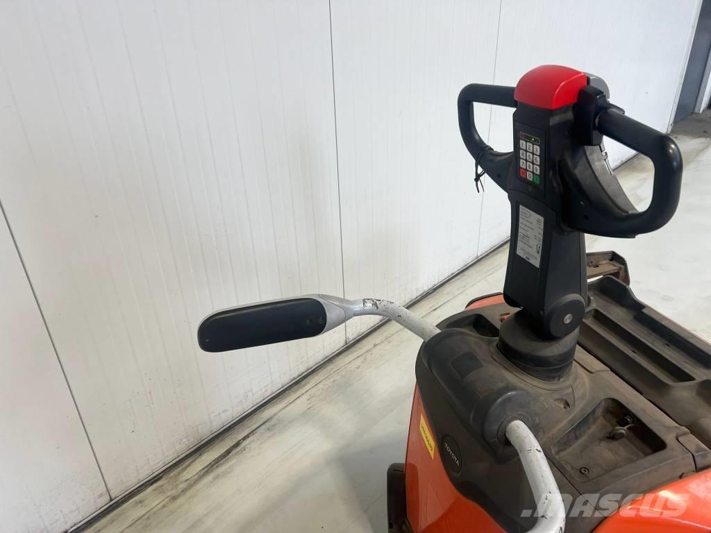 BT LPE250 平台型低架升降機