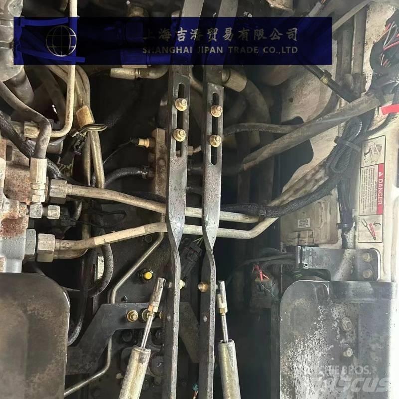 Bobcat s450 滑移轉向裝載機