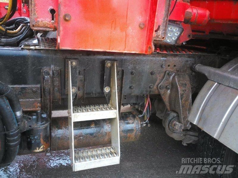 Western Star 4700 SB 刮雪板和犁