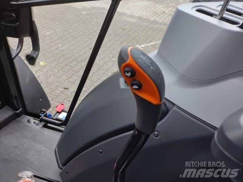 Valtra A95 曳引機