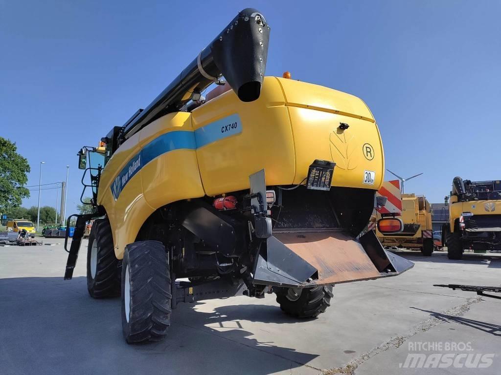 New Holland CX 760 聯合收穫機