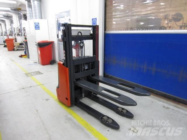 Linde L 10 行走控制式堆積機