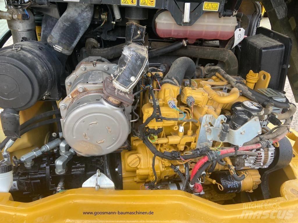 CAT 907 M 輪胎式裝載機