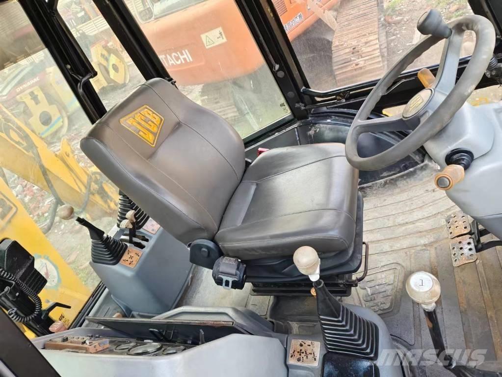JCB 3 CX 反鏟裝載機