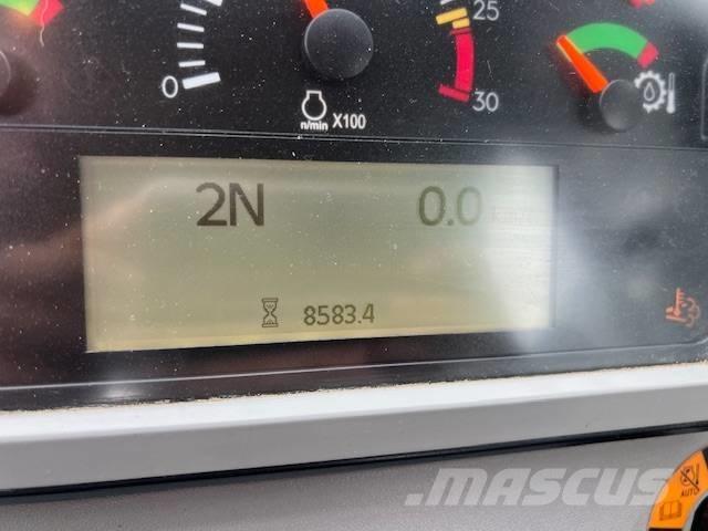 CAT 982 輪胎式裝載機