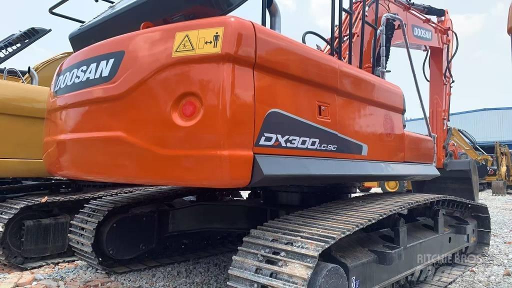 Doosan DX 300 履帶式 挖土機/掘鑿機/挖掘機