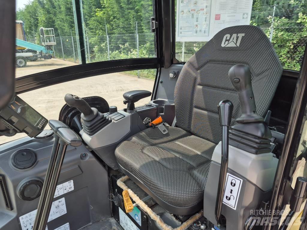 CAT 301.8 小型挖土機/掘鑿機<7t(小型挖掘機)
