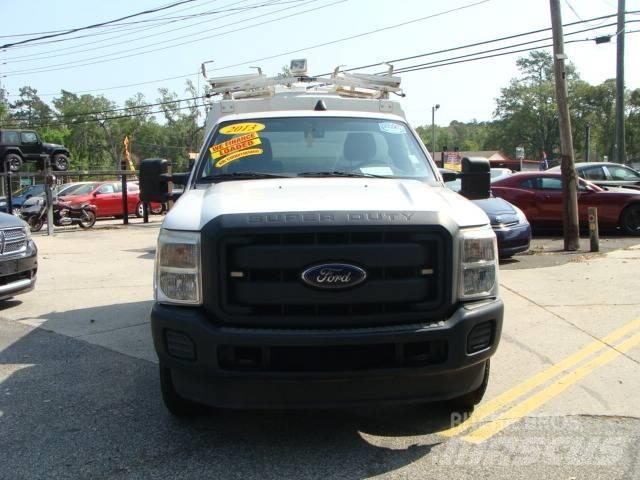 Ford F 350 SD 皮卡.傳統半斗卡車/側卸板
