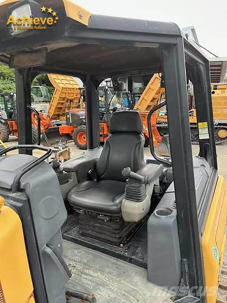 CAT D 3 K 2 履帶推土機
