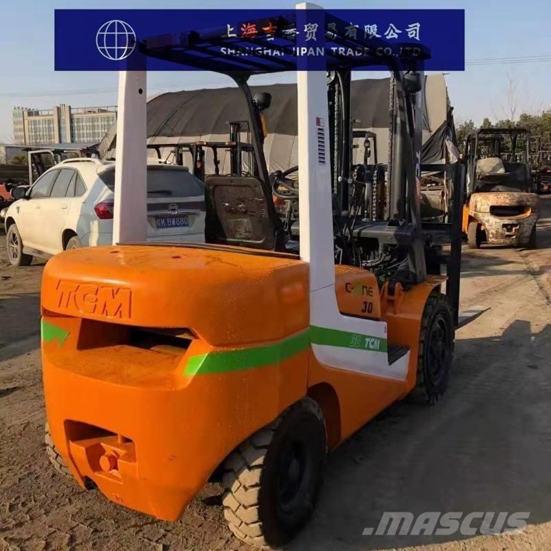 TCM 30 柴油卡車