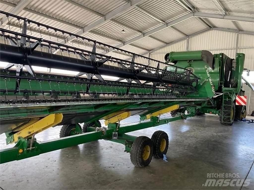 John Deere S 680 聯合收穫機