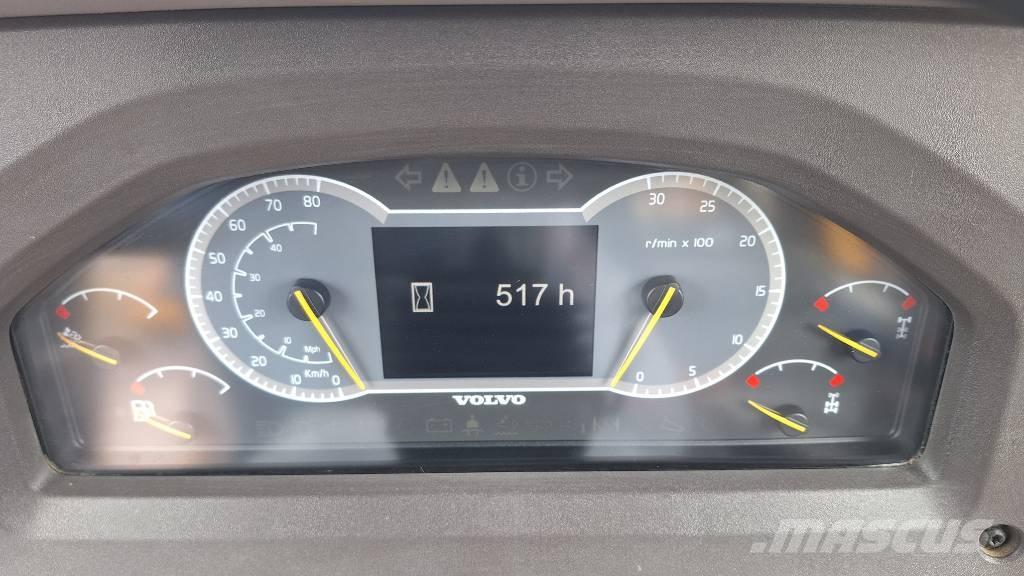 Volvo A25G 鉸接式起吊車