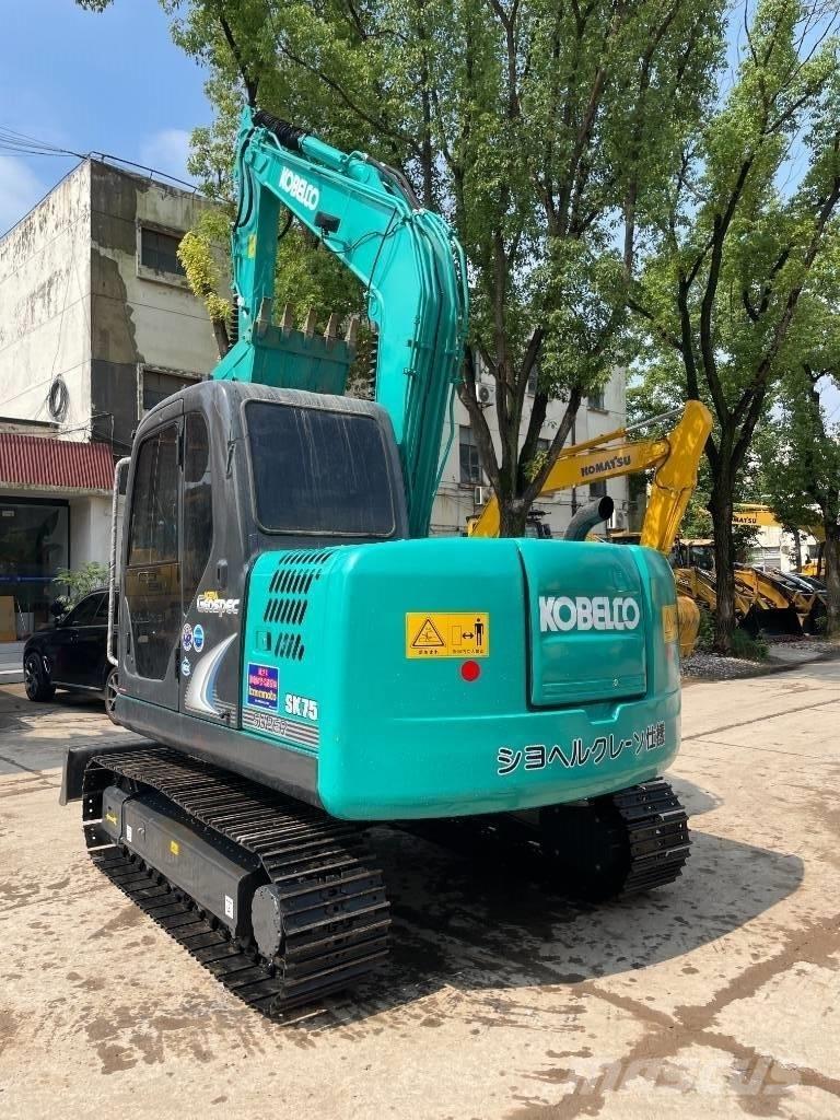 Kobelco SK 75 小型挖土機/掘鑿機<7t(小型挖掘機)