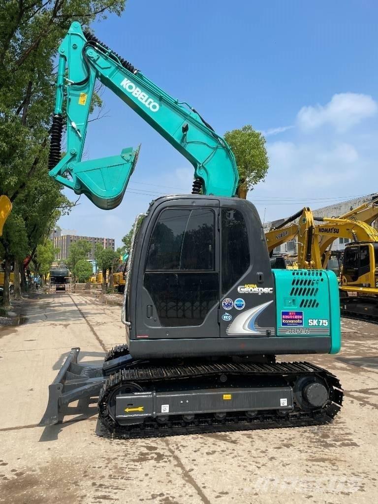 Kobelco SK 75 小型挖土機/掘鑿機<7t(小型挖掘機)