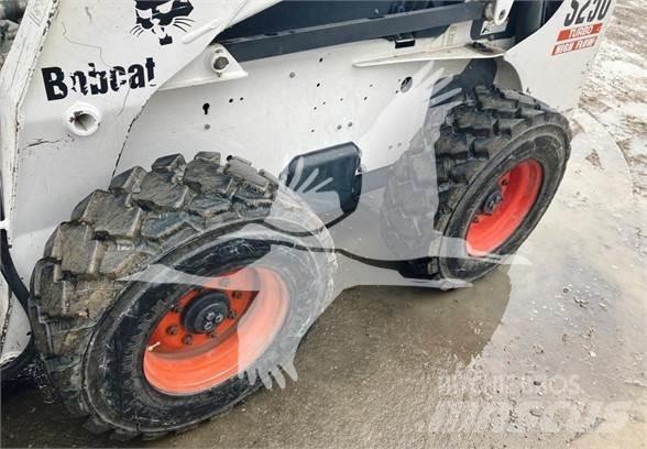 Bobcat S250 滑移轉向裝載機