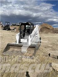 Bobcat T740 滑移轉向裝載機