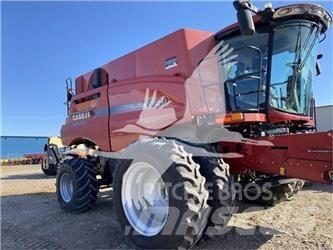 Case IH 8240 聯合收穫機