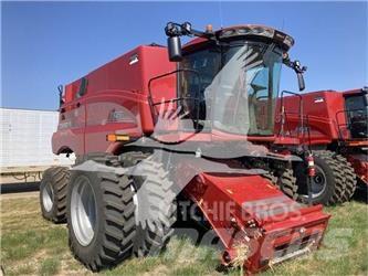 Case IH 8250 聯合收穫機