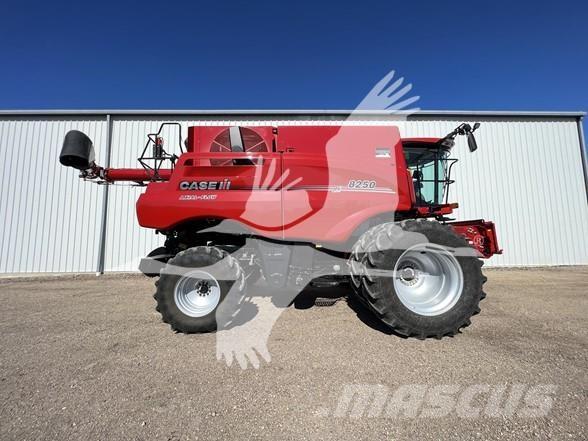 Case IH 8250 聯合收穫機