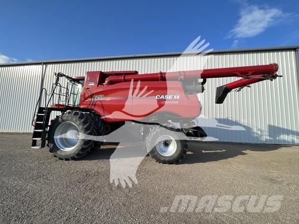 Case IH 8250 聯合收穫機