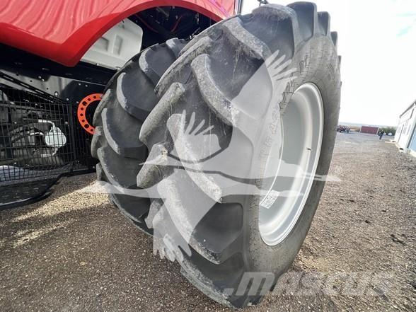 Case IH 8250 聯合收穫機
