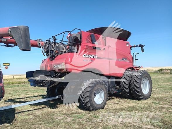 Case IH 8250 聯合收穫機